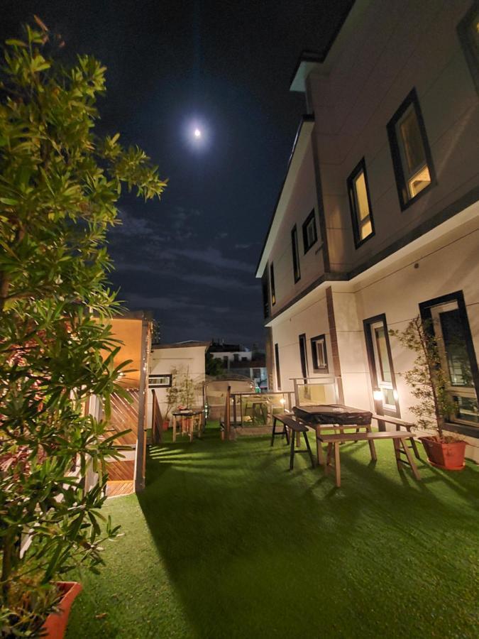 Stone Home Bed And Breakfast T'ai-tung Exterior foto